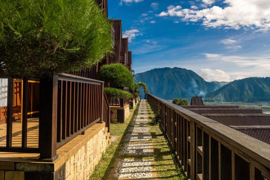 Bright, comfortable room